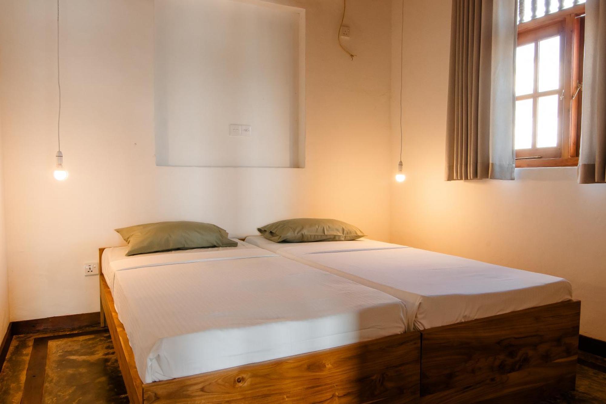 Amaroo Hikkaduwa Otel Oda fotoğraf